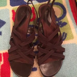 Brown Life Stride strappy wedge sandals. EUC